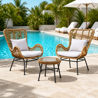 Ensemble de meubles d'extérieur de style resort de luxe en rotin PE, 3 pièces, avec canapé et table basse ronde pour la plage ou le bord de la piscine