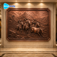 Sculpture murale en bronze personnalisée représentant un cowboy occidental, scène de ranch équestre en cuivre, art mural pour la décoration du hall d'hôtel