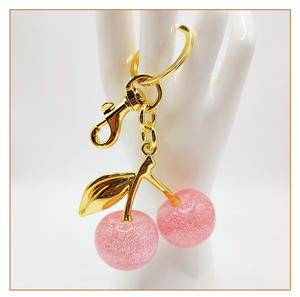 พวงกุญแจโลหะผสมสังกะสีคริสตัล 3 มิติ คุณภาพสูง ดีไซน์เชอร์รี่ น้ำหนักเบา สำหรับตกแต่งกระเป๋า กระเป๋าเป้ รถยนต์ แฟชั่นหรูหราสำหรับ<span class=keywords><strong>ผู้</strong></span>หญิง - Product Image 6