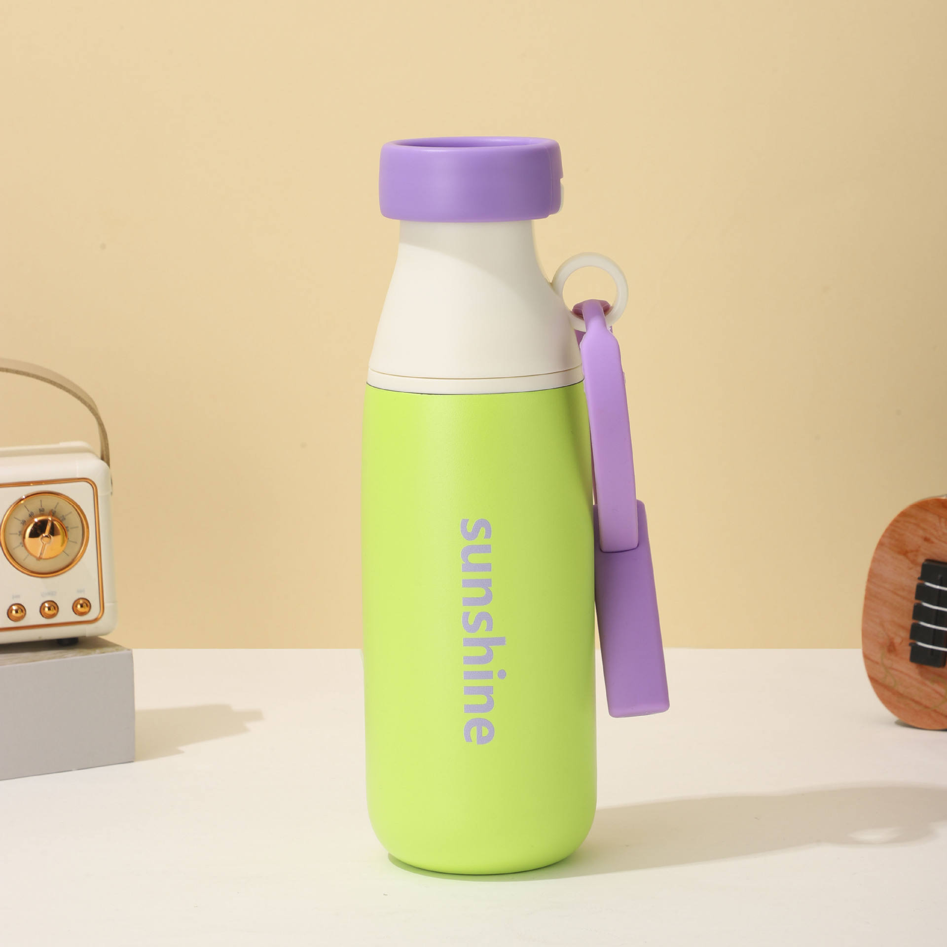 สีเขียวอ่อน