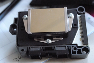 Tête d'impression DX7 neuve déverrouillée de 7e génération pour imprimante à jet d'encre éco-solvant et UV Yinghe - Product Image 3