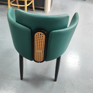 Silla de <span class=keywords><strong>comedor</strong></span> de terciopelo de lujo de estilo italiano moderno, muebles de <span class=keywords><strong>restaurante</strong></span> con reposabrazos trasero suave <span class=keywords><strong>para</strong></span> Villa, Hotel y apartamento - Product Image 3