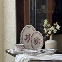 Assiettes rondes en céramique de style français, personnalisées avec des roses rouges, ensemble d'assiettes à fleurs pour la maison, la vaisselle de mariage