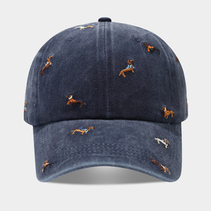 Gorra de béisbol de lujo de terciopelo lavado, estilo étnico, europeo y <span class=keywords><strong>americano</strong></span>, transfronteriza, con diseño de perro pequeño totalmente bordado y visera. - Product Image 5