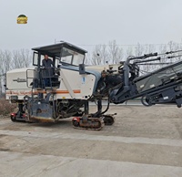 Fraiseuse à froid d'occasion pour W210, largeur 2000 mm, profondeur 330 mm, moteur pompe 470 kW, 300 m/h pour autoroute