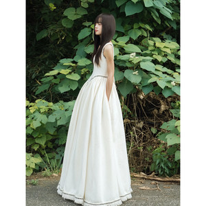 Vestido de Princesa Xiaoxiangfeng con Tirantes Finos y Borlas, Blanco, Cintura Ajustada y Estilizada, Elegante Vestido de Fiesta Estilo Princesa - Product Image 2