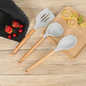 Venta caliente Utensilios de cocina de madera modernos Utensilios de cocina de silicona de lujo Set de grado alimenticio