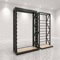 Porte-vêtements sur pied réglable en hauteur, couleur blanche personnalisée, avec étagère à pantalons et base en MDF