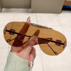 Luo Jia Frameless One Piece <b>Sunglasses</b> For Women Black Metal Frame Pc Lens Uv400 Night Vision <b>Oversized</b> Aviator Style - Product Image 4