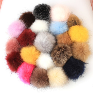 Venta al por mayor 12cm 15cm Rosa Gris Blanco Colores mezclados Pompones de piel sintética Snap on Fluffy Vegan Fur Ball Desmontable Pompones de piel sintética - Product Image 2