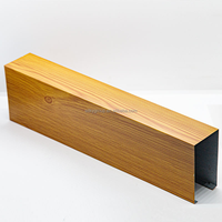Tube carré en aluminium en forme de U sur mesure, revêtu par poudrage, panneau cannelé pour plafond, façade, cloison, décoration