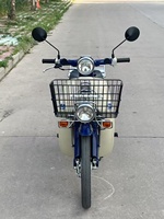 Moto classique rétro Honda1 Cub 50cc à double éclairage, monocylindre, refroidie par air, quatre temps, à essence, avec cadre courbé