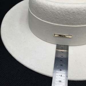 Chapeau Fedora en feutre 100% laine pour femme, respirant et confortable, broderie 3D, unisexe, décontracté, pour affaires, extérieur, fête, printemps, été, automne - Product Image 5