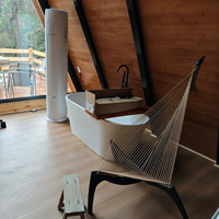 Conteneur maritime de 20 pieds, structure en acier modulaire, maison triangulaire, 2 chambres, villa préfabriquée de norme européenne, style moderne du milieu du siècle