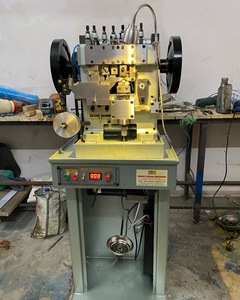 Machine de fabrication de chaînes de haute précision pour bijoux en or, argent et autres métaux, équipement de production de chaînes industrielles automatique - Product Image 1