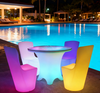 Ensemble table et chaises LED lumineuses COOLQNG pour mobilier de bar extérieur et usage hôtelier – Durable et écologique