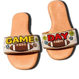 Sandales plates à perles faites à la main pour femmes, légères, respirantes, chaussures décontractées d'été, parfaites pour les voyages, la plage et les fêtes - Product Image 5