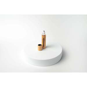 Parfum en huile roll-on réutilisable No Label Scents Floral Musk 10ml pour le corps, usage quotidien - Product Image 1
