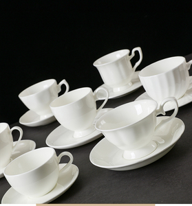 Élégant service à café et thé en céramique de conception d'impression créative de luxe léger vintage vente en gros meilleur prix de l'usine chinoise - Product Image 4