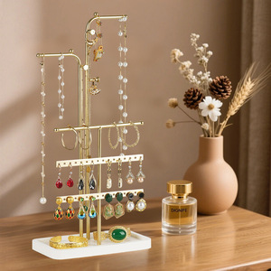 Soporte de Joyería Innovador Original de Septiembre, Variante Transfronteriza Más Vendida, con Diseño de Caballito de Mar, para Almacenamiento de Collares, Pulseras, Anillos y Pendientes - Product Image 1