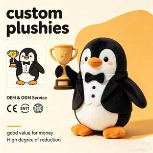 Peluche pingouin personnalisée en gros, peluche douce pour décoration sur le thème du sport et approvisionnement en gros - Product Image 1