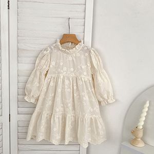 Vestito per Bambine 1-6 Anni con Ricamo Floreale, Colletto Arricciato, Outfit Autunnale in Cotone per Neonate e Bambine, Abito da Principessa - Product Image 3