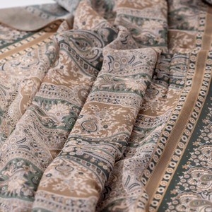 Foulard carré en mousseline turque imprimée de luxe, doux au toucher, respirant, pour femme, hijab, vente en gros, OEM - Product Image 1