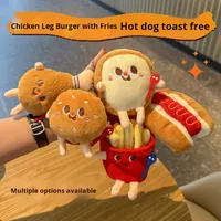 Dessin animé mignon Burger frites brodé en peluche en forme d'ours Figurine alimentaire porte-clés pendentif pour accessoires de distributeur automatique