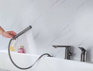 <span class=keywords><strong>Rubinetto</strong></span> per Vasca da <span class=keywords><strong>Bagno</strong></span> in Ottone <span class=keywords><strong>con</strong></span> Tre Fori e Bocca Girevole, Set Moderno di Tre Pezzi per Vasche e Lavabi - Product Image 3