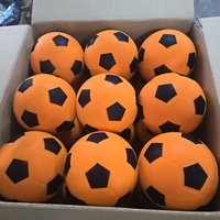 Ballon de football silencieux en mousse PU souple pour l'entraînement en salle des enfants, commandes OEM en gros