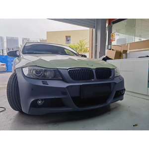 Kit carrosserie complet (ailes, coffre, feux arrière, capot, diffuseur arrière) pour BMW Série 3 E90 2005-2012, avec calandre et phares avant, pare-chocs inclus - Product Image 2