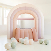 Activités de plein air Mini Kids Bounce House 8x6ft Château gonflable de saut arc-en-ciel avec dispositif de sauvetage d'étouffement pour la fête