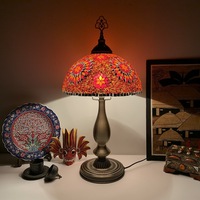 Lampe de table LED artisanale bohème avec abat-jour en verre en forme de dôme pour la décoration de chevet, de bureau, de café ou de restaurant