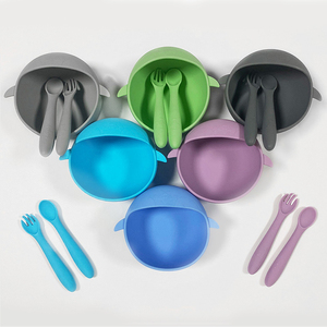 Tazón de Silicona con Succión para Bebé con Logotipo Personalizado, Plegable, Libre de BPA, Apto para Alimentos, Vajilla para Niños Pequeños, Juego de Regalo para la Hora de Comer - Product Image 1