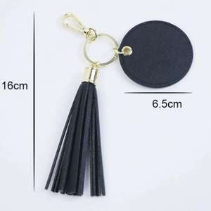 Porte-clés en cuir PU avec logo personnalisé et pompon – Charme de sac tendance pour femme et porte-clés minimaliste pour usage quotidien féminin - Product Image 6