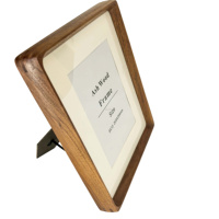 Cadre photo en bois pour cadeaux promotionnels et d'affaires, noyer, coins arrondis avec joints à mortaise et tenon