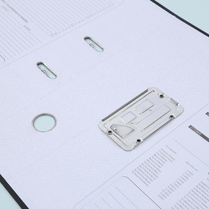 Cartella ad anelli personalizzata in PP A4 con due fori, raccoglitore a D, protezioni angolari con stampa logo - Product Image 2