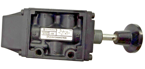 Spus/k41da00ks1kb0 3/2 NC 1/4" NPT Válvula Neumática Manual/Retorno por Resorte, Nueva, Original, para Automatización Industrial, Control Programable PLC - Product Image 1