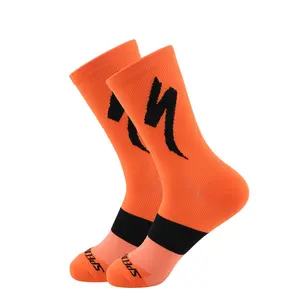 DIBEIREN Custom Wholesale Sports Socks Sweat-absorbent Breathable Running Mountaineering Cycling Football Basketball Sock