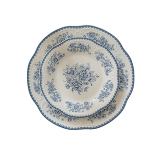 Service de vaisselle en céramique écologique bleu floral romantique rétro français - Assiettes, bols, tasses à café, assiettes à dessert, assiettes à steak - Product Image 1