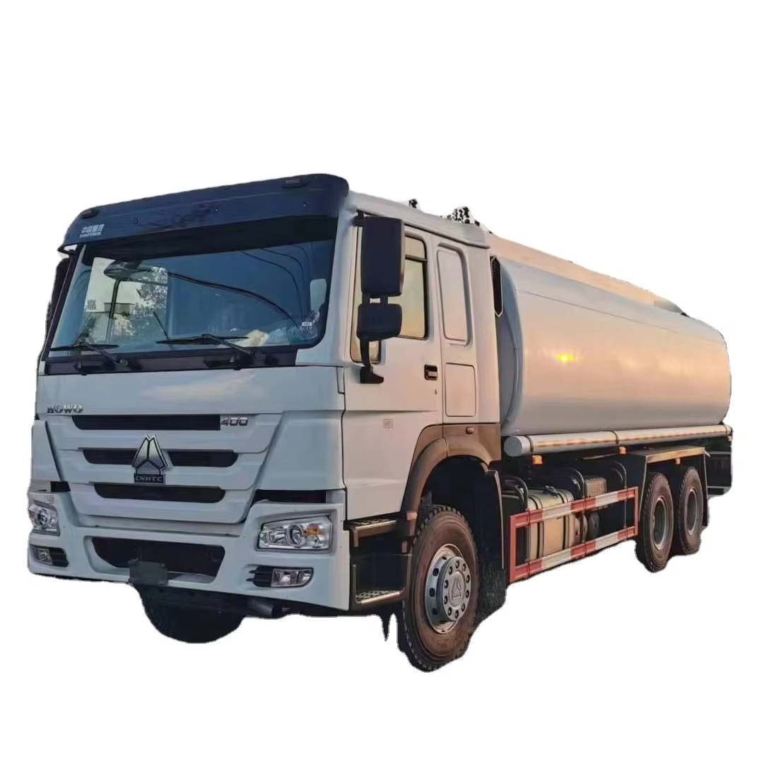 Professional Service Sinotruk Howo 30000 Liters Fuel Tanker Truck New 8x4 for Oil and Water Storage