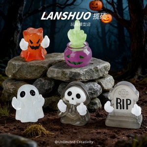 Figura de fantasma 3D de Halloween, decoración en miniatura de resina, adorno de escritorio para interiores, brilla en la oscuridad, tema de calavera de calabaza - Product Image 4