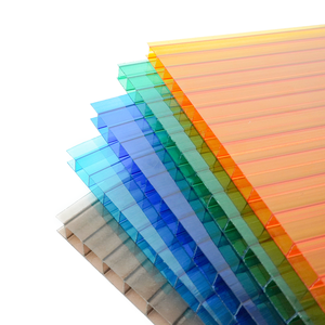 Fournisseur en gros de <span class=keywords><strong>polycarbonate</strong></span>, <span class=keywords><strong>prix</strong></span> pour feuille de plastique 4 mm 6 mm 8 mm 10 mm, panneaux de serre en <span class=keywords><strong>polycarbonate</strong></span>, feuille de toiture à double paroi, rouleaux de feuilles - Product Image 2