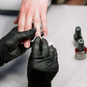 Guantes negros <span class=keywords><strong>de</strong></span> nitrilo <span class=keywords><strong>de</strong></span> 9 pulgadas, caja <span class=keywords><strong>de</strong></span> 100 Uds., tatuaje seguro <span class=keywords><strong>de</strong></span> grado alimenticio, mecánico <span class=keywords><strong>de</strong></span> barbacoa, guantes <span class=keywords><strong>de</strong></span> nitrilo desechables <span class=keywords><strong>de</strong></span> 5 Mil - Product Image 3