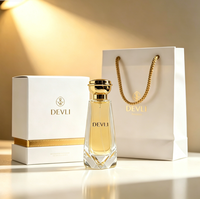 Flacon de parfum de luxe carré en verre transparent avec base à facettes et pulvérisateur à pompe - Capacité 100 ml, MOQ 100 pièces en boîte