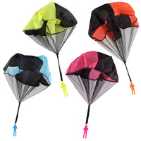 Jouets volants pour enfants et soldats de poupée, mini-jeux de lancer de parachutes, jeux de plein air, vente chaude 2023, haute qualité