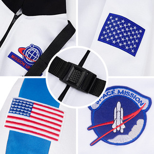 Costume d'astronaute blanc pour enfants avec casque pour cosplay, performance et jeu de rôle - Product Image 3