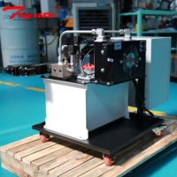 Station hydraulique mobile sur roues avec armoire de commande autonome pour presse de vulcanisation du caoutchouc