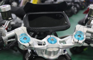 Scooter Elettrico U2Pro da 16 Pollici, 3000W, Pneumatici da Neve, Bici Elettrica con Batteria 60V 70Ah, Velocità Massima <span class=keywords><strong>90</strong></span> km/h, Moto Elettrica ad Alta Velocità - Product Image 4