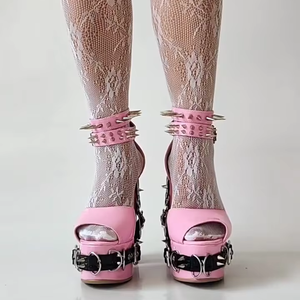 SHIKOL Talons pour Femme Style Punk Grande Taille 47 Sandales à Plateforme Chaussures Lolita à Bout Ouvert Y2K Sandales à Rivets Métalliques Talons Hauts Épais - Product Image 3